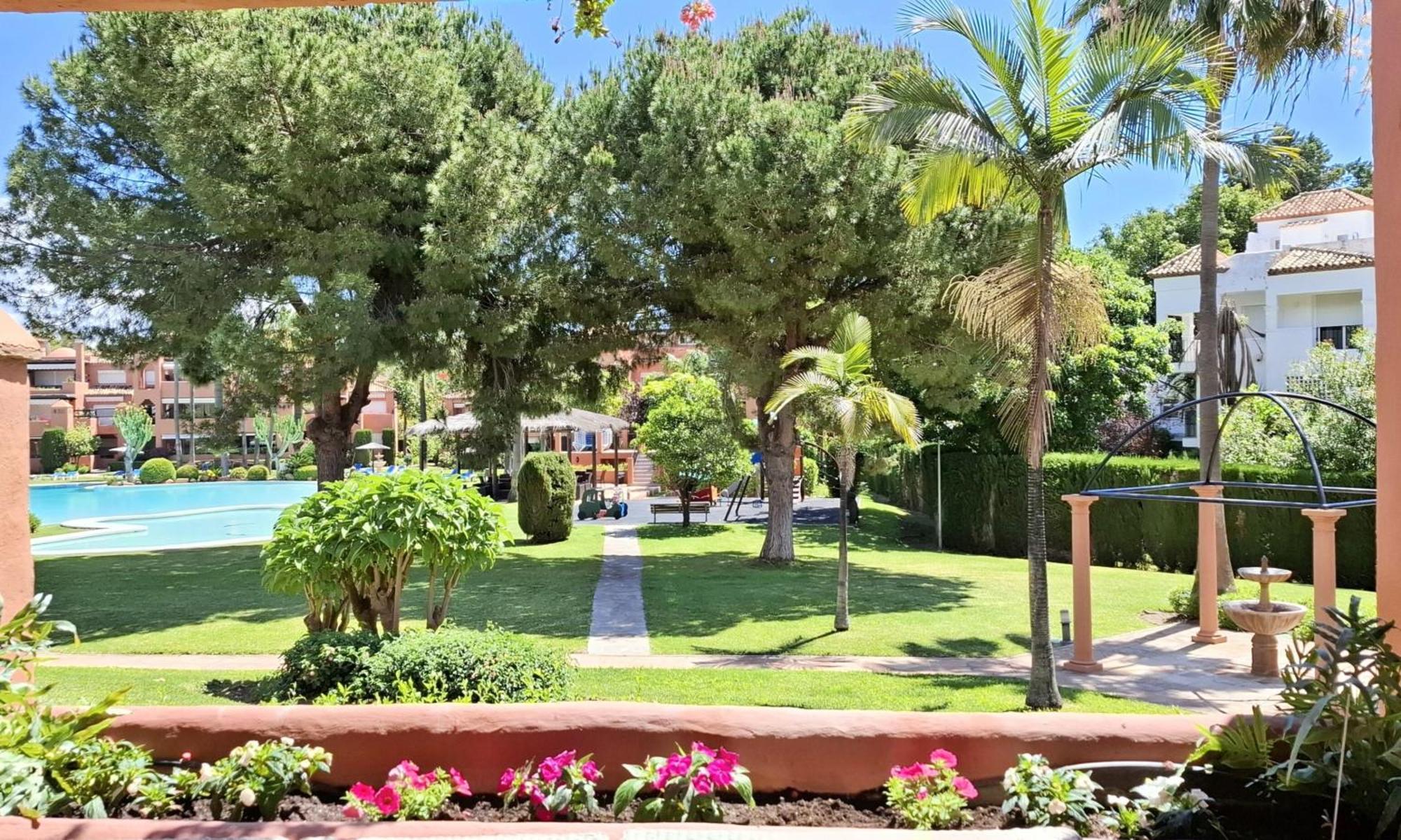 Alhambra Del Golf - Guadalmina Apartment Estepona Exterior photo
